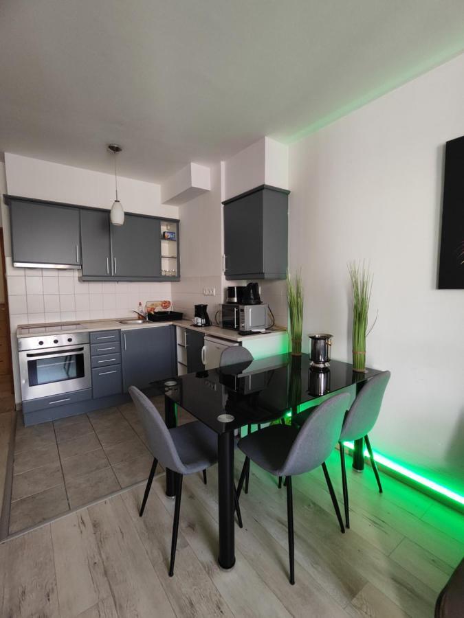 Dolce Vita Zafir Apartman ブダペスト エクステリア 写真